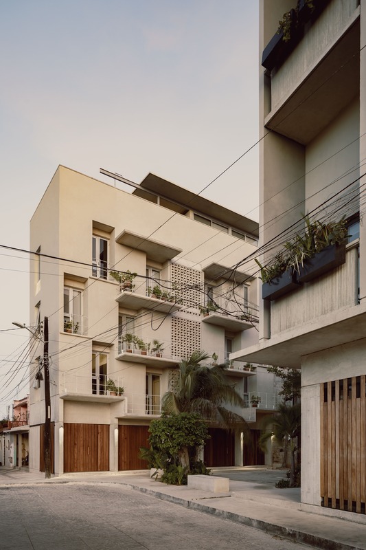 02. Domus Pepeem D8.1 01 Ph. Cesar Bejar